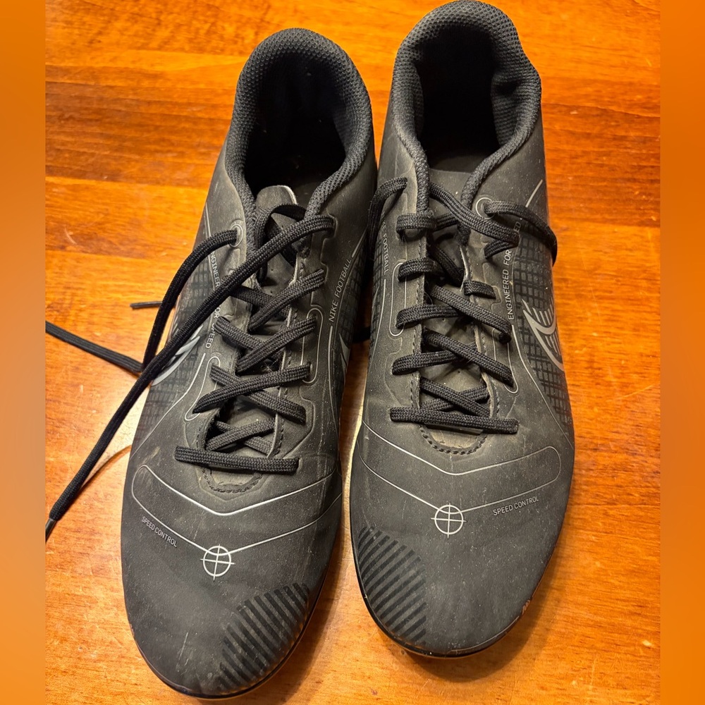 Nike Black Athletic women’s softball cleats